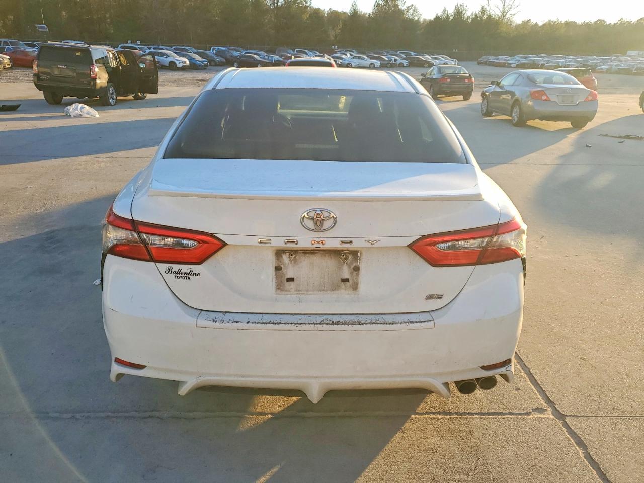 2018 TOYOTA CAMRY L photo 6