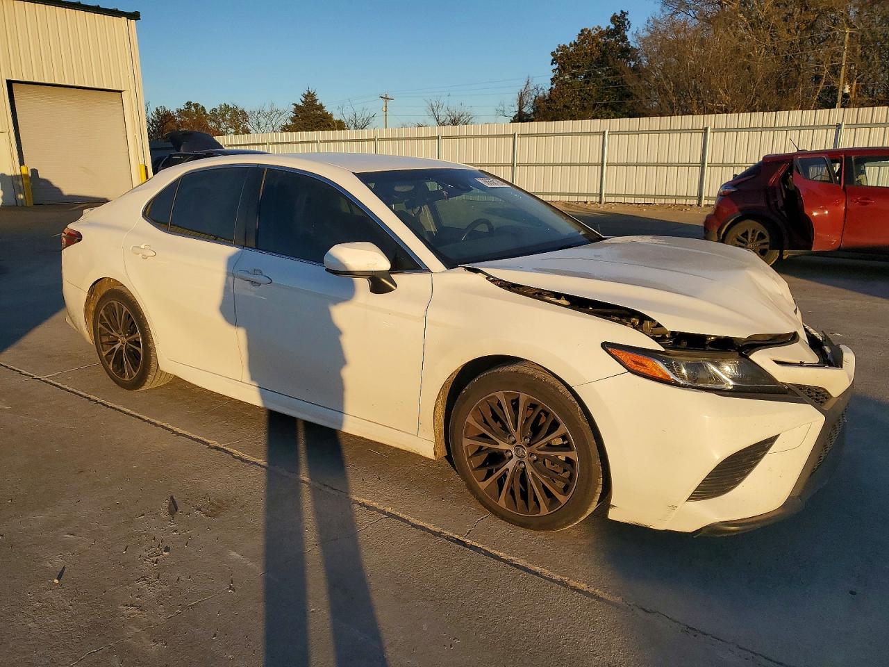 2018 TOYOTA CAMRY L photo 4
