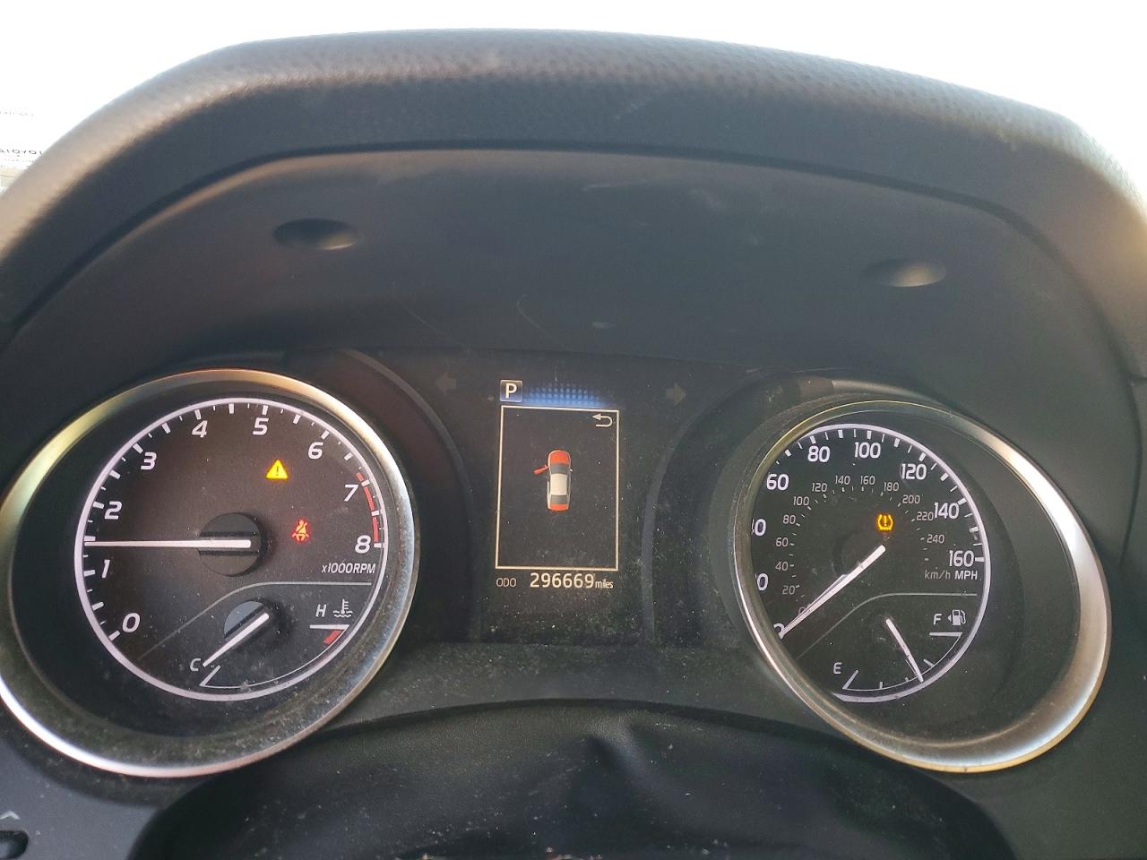 2018 TOYOTA CAMRY L photo 9