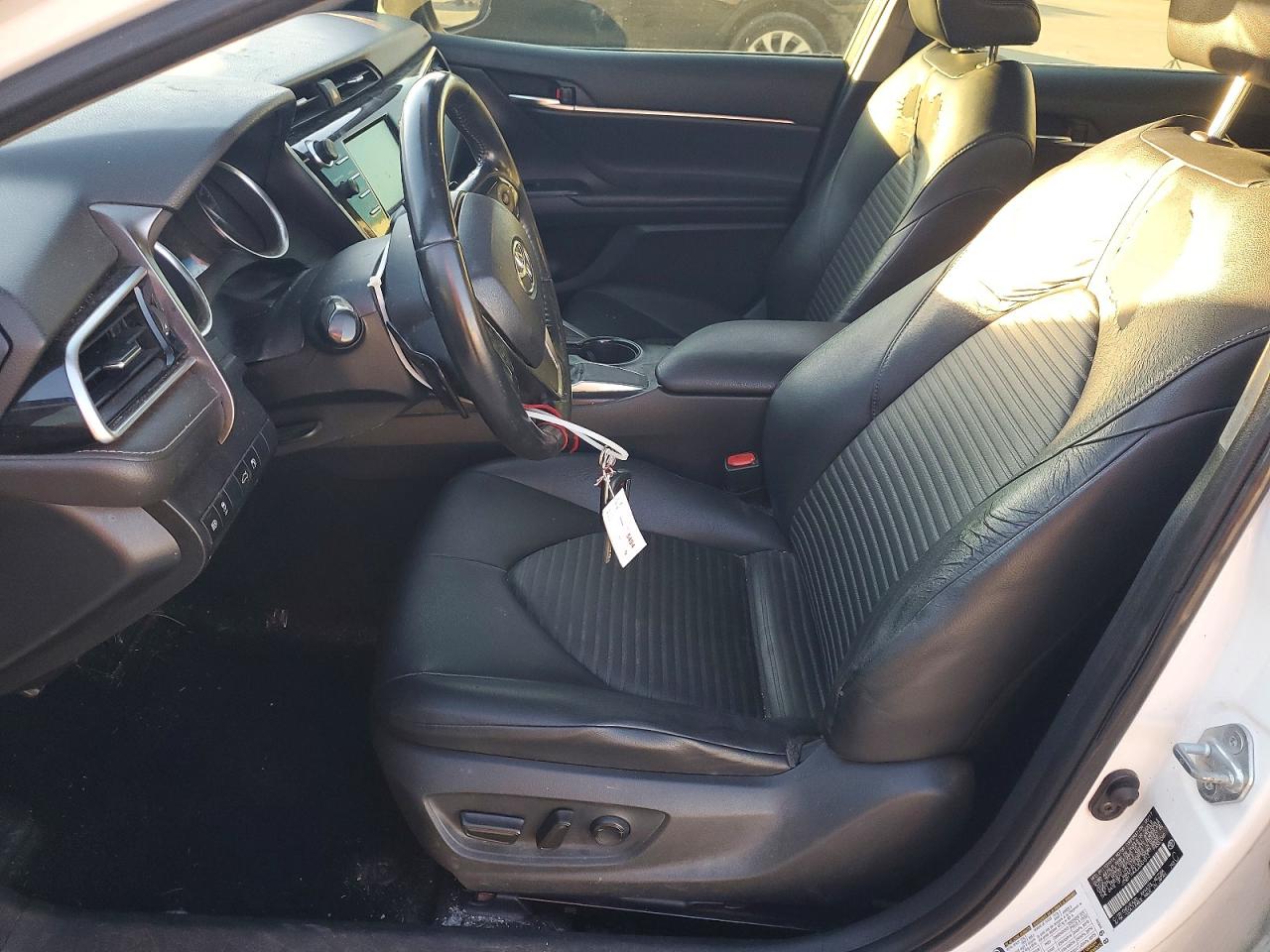 2018 TOYOTA CAMRY L photo 7