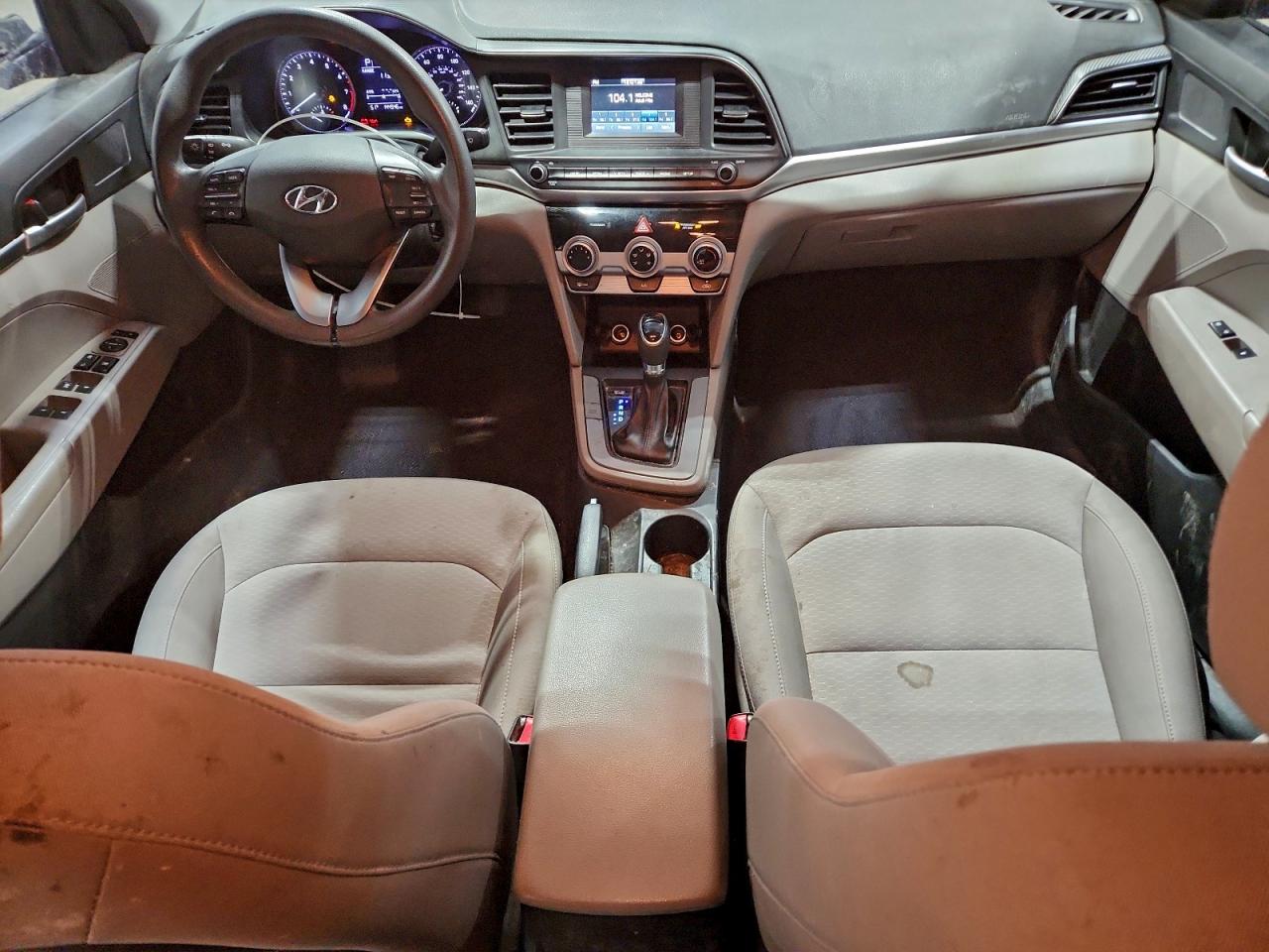 2019 HYUNDAI ELANTRA SE photo 8