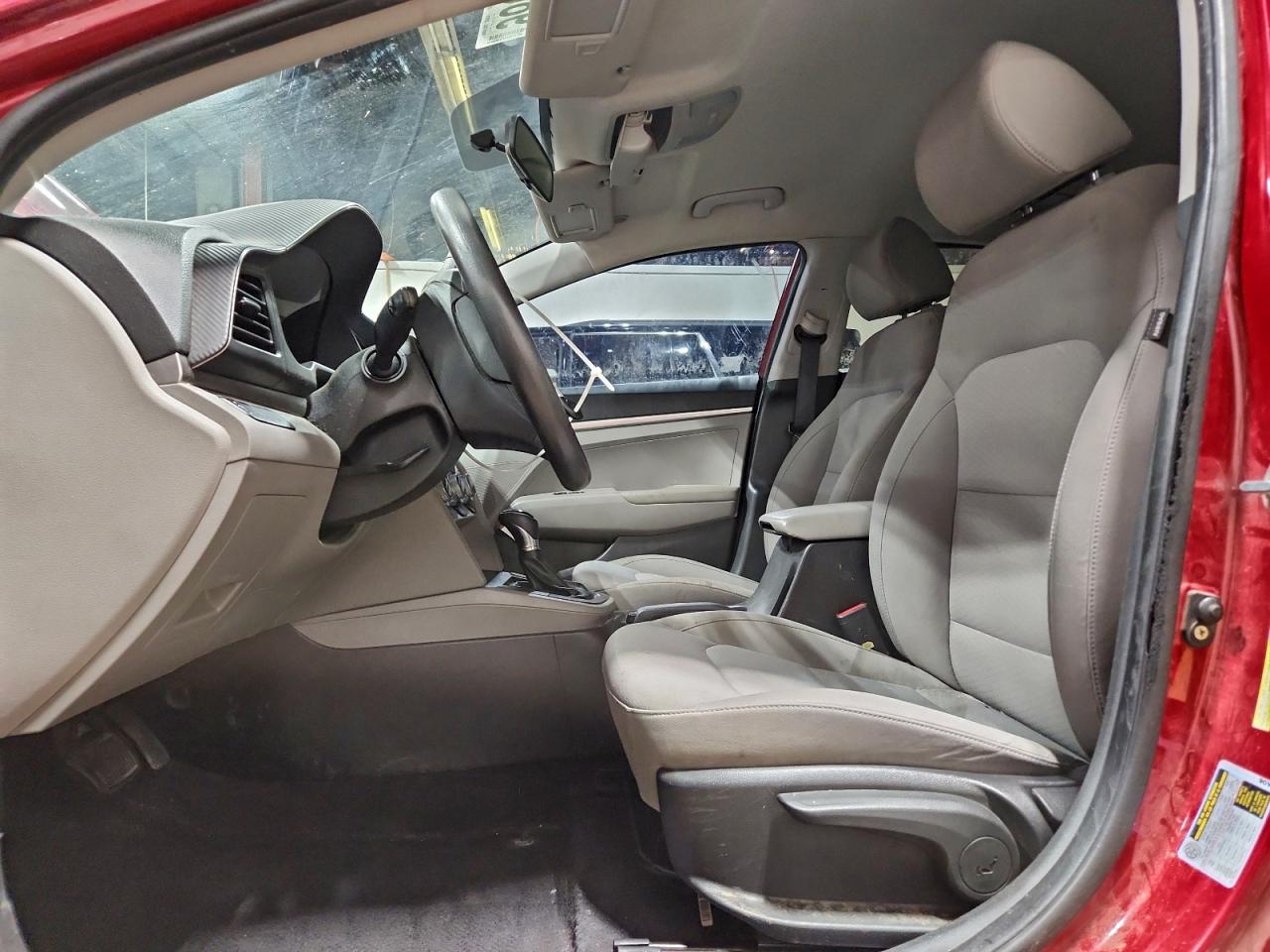 2019 HYUNDAI ELANTRA SE photo 7