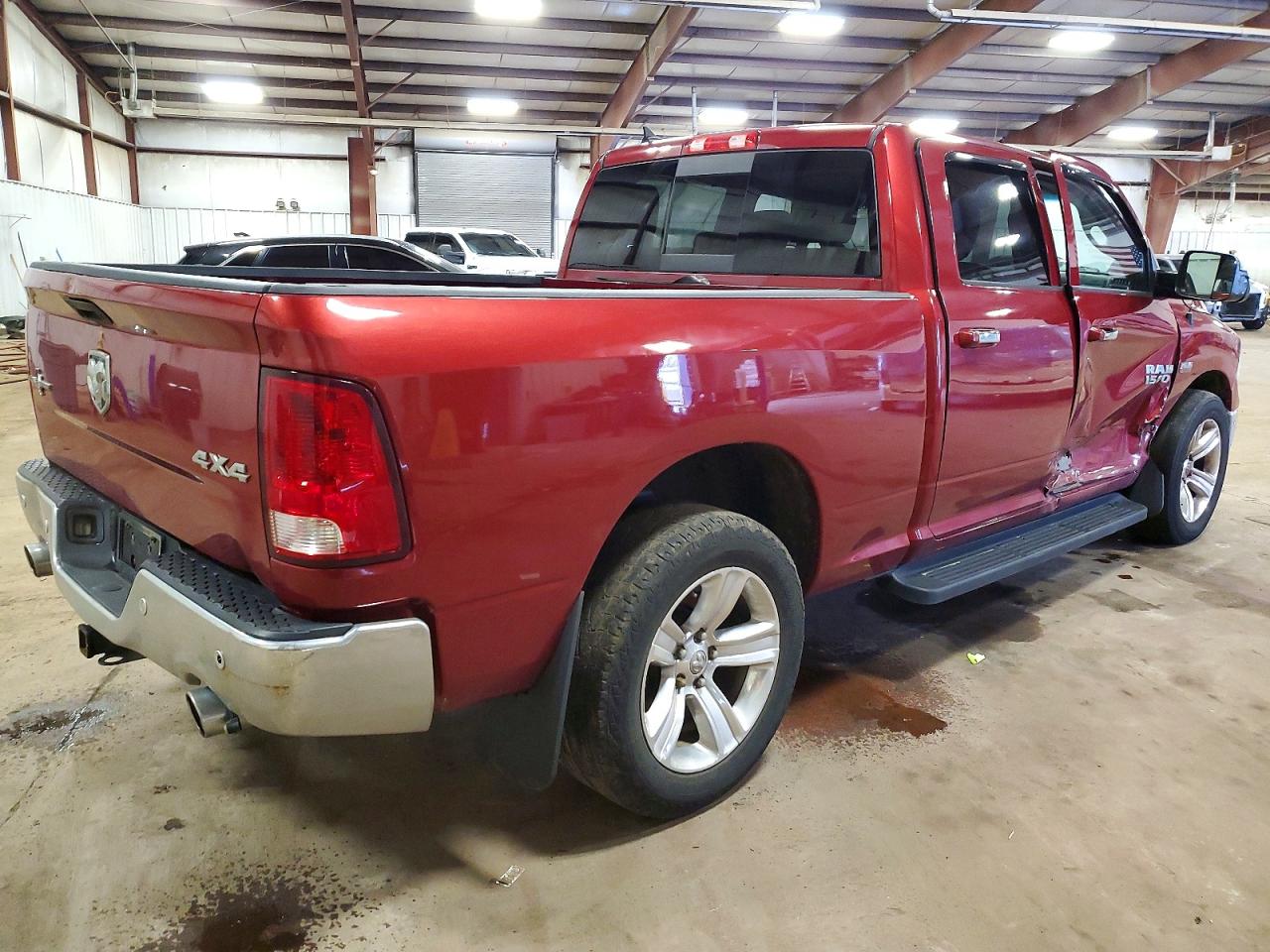 2014 RAM 1500 SLT photo 3