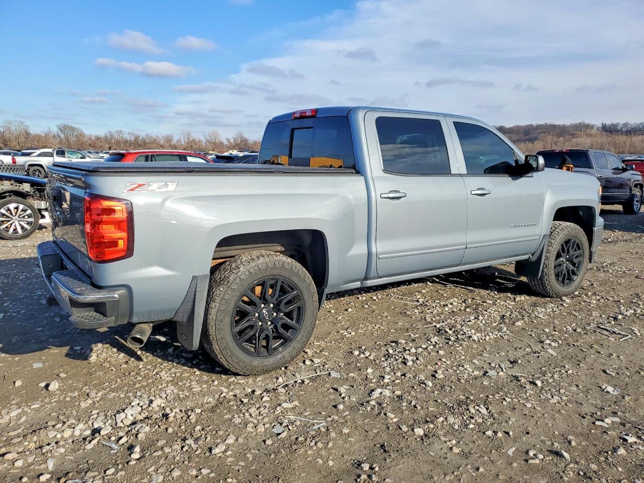 2015 CHEVROLET SILVERADO K1500 LT photo 3