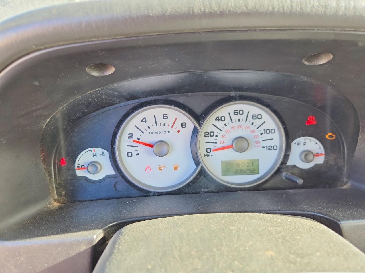 2006 FORD ESCAPE XLT photo 9