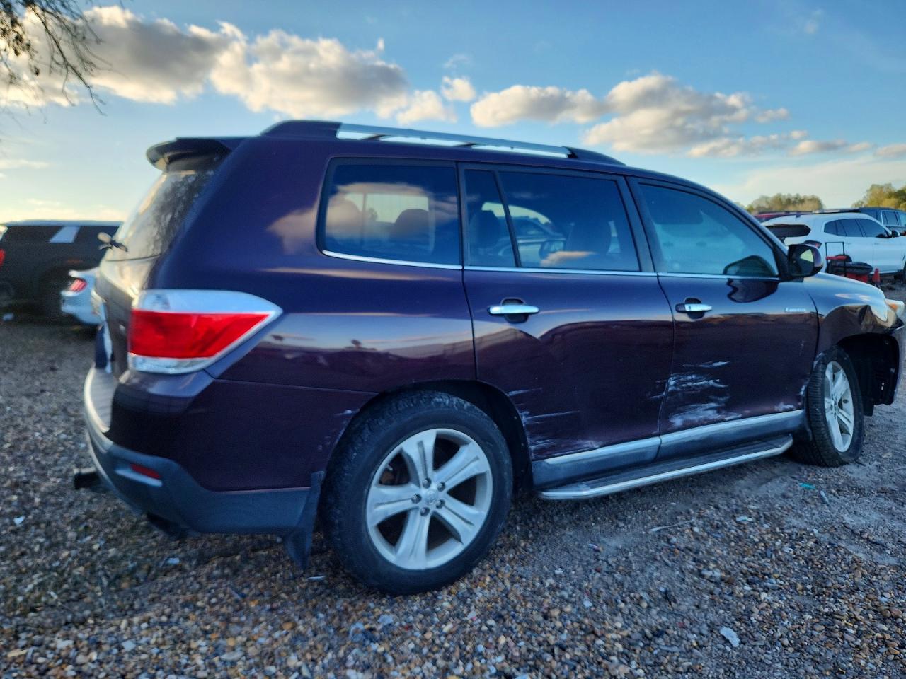 2013 TOYOTA HIGHLANDER LIMITED photo 5