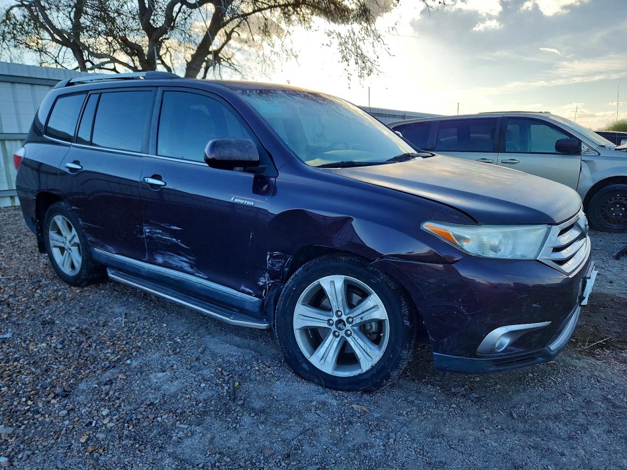2013 TOYOTA HIGHLANDER LIMITED photo 7