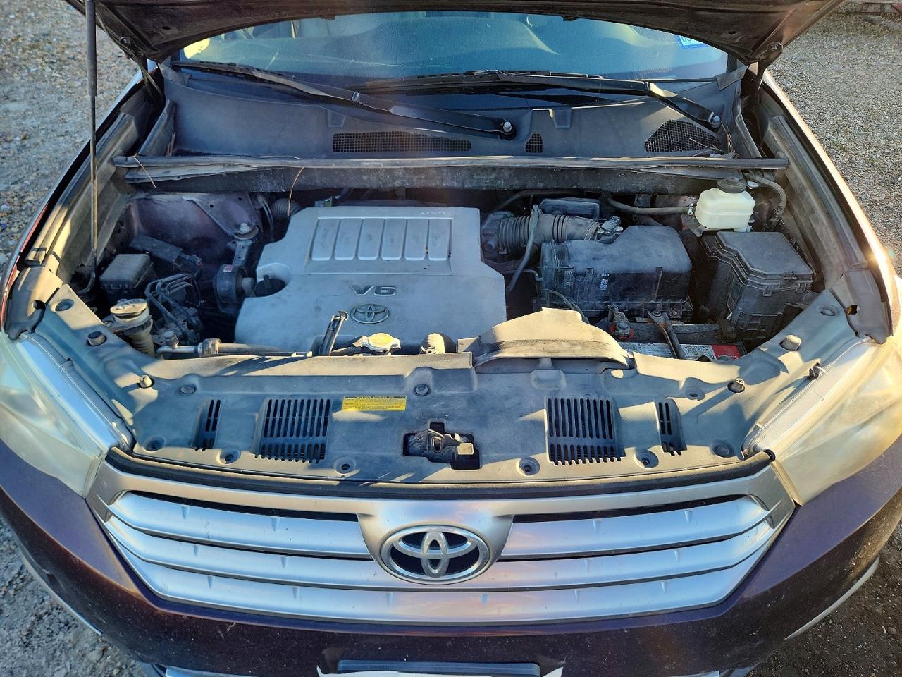 2013 TOYOTA HIGHLANDER LIMITED photo 21