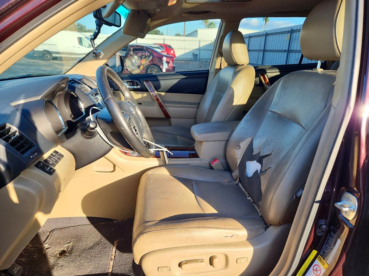 2013 TOYOTA HIGHLANDER LIMITED photo 13
