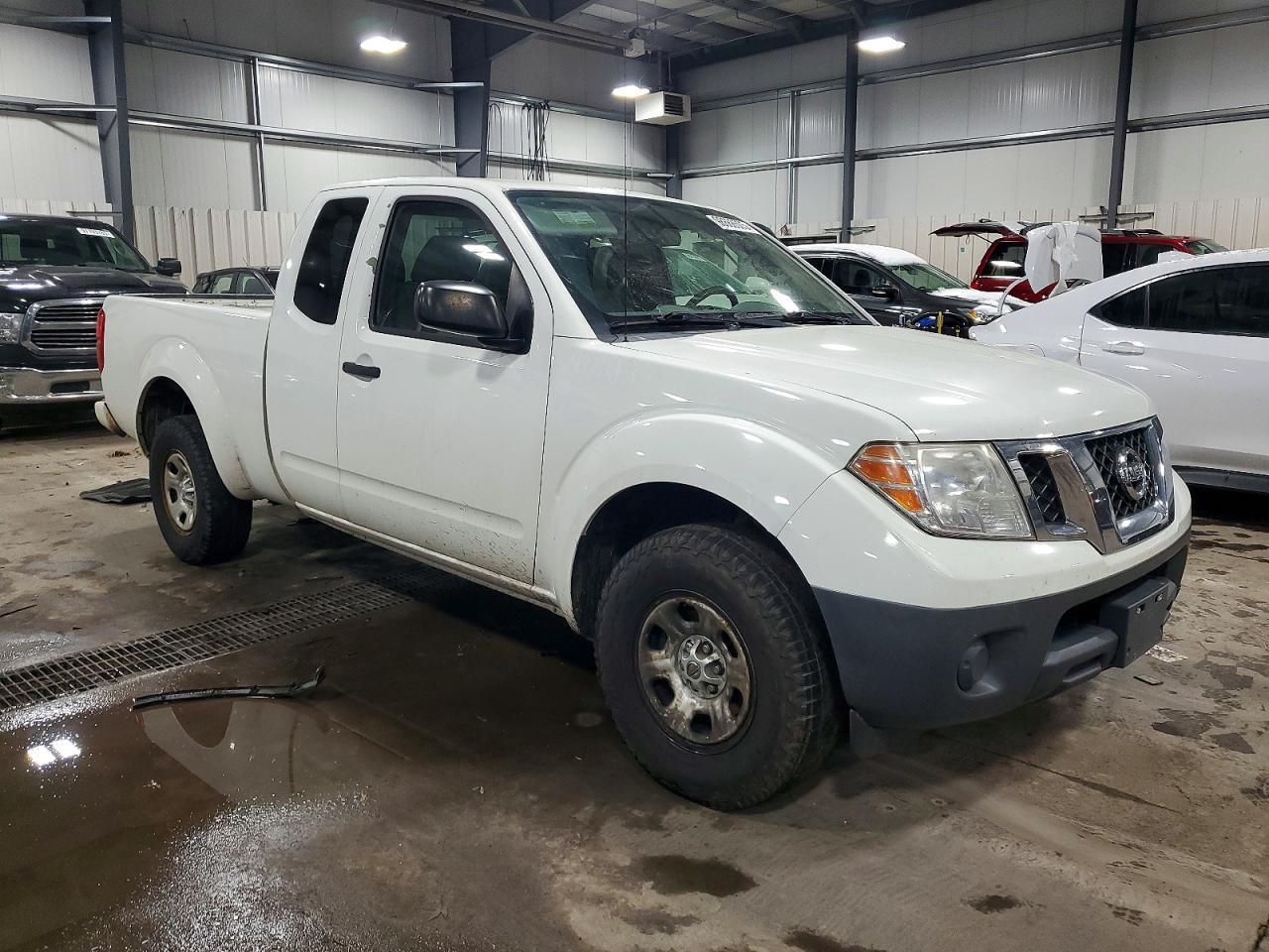 2017 NISSAN FRONTIER S photo 4