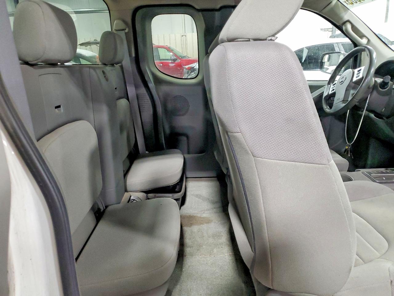 2017 NISSAN FRONTIER S photo 10