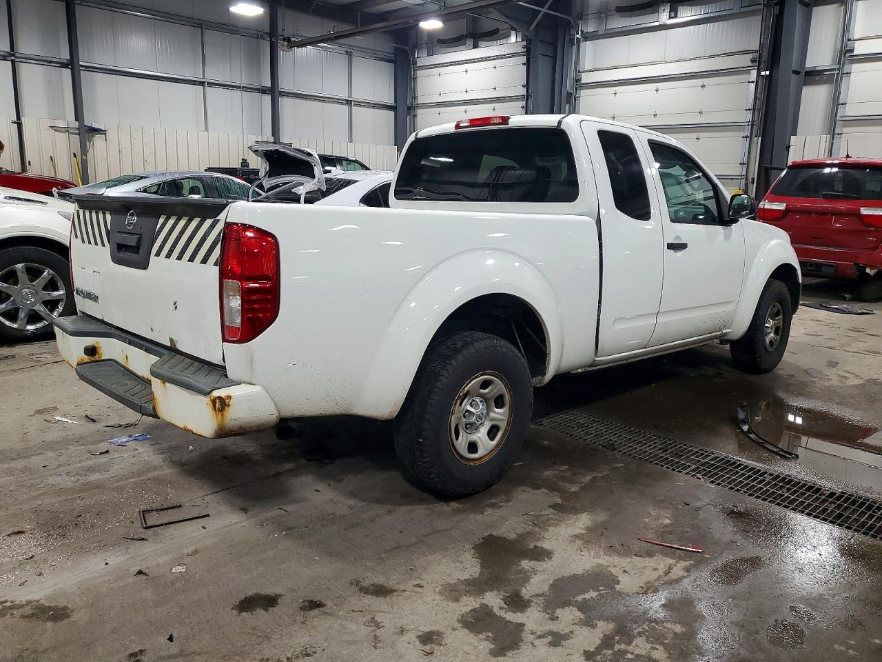 2017 NISSAN FRONTIER S photo 3