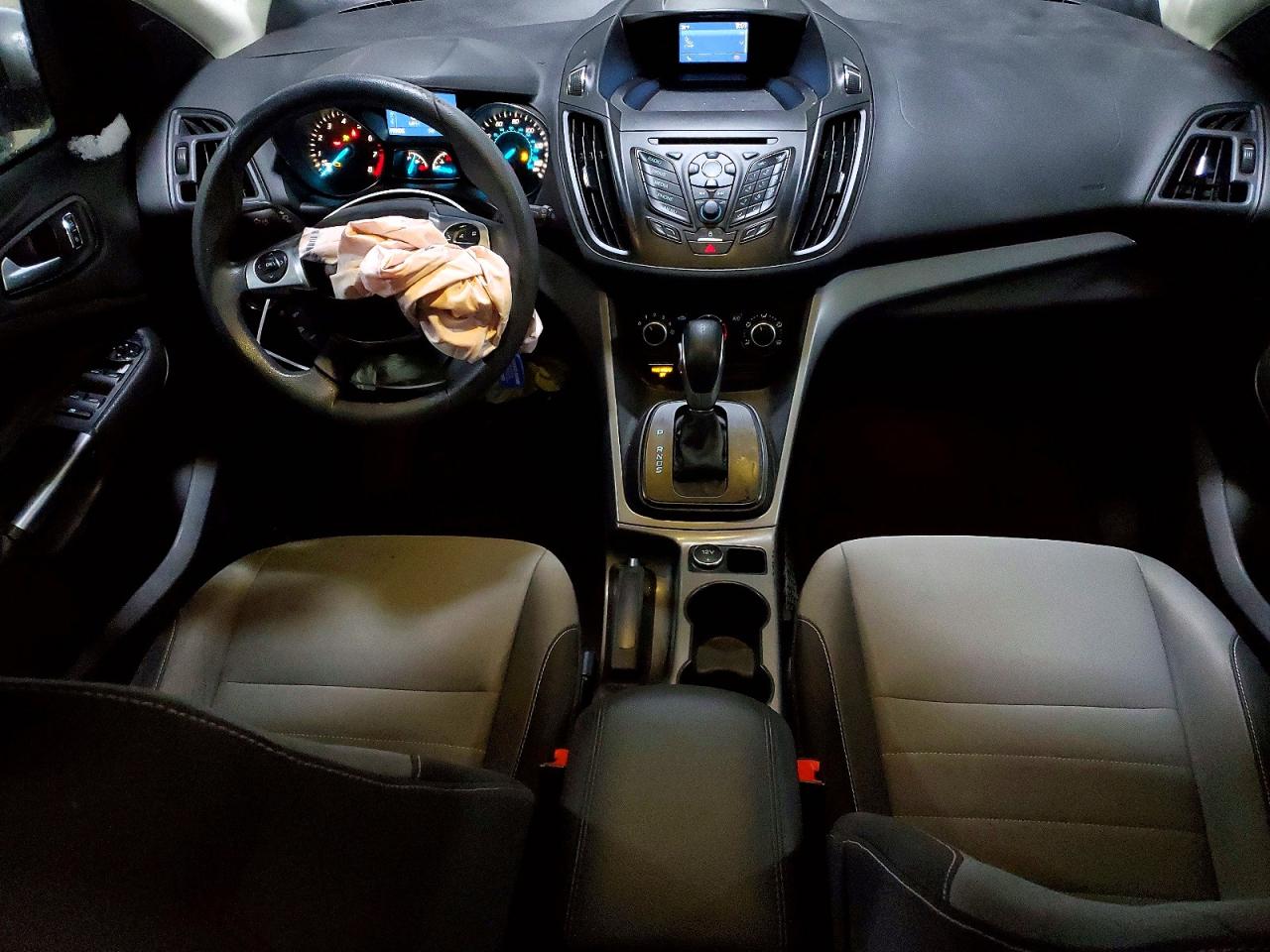 2015 FORD ESCAPE SE photo 8