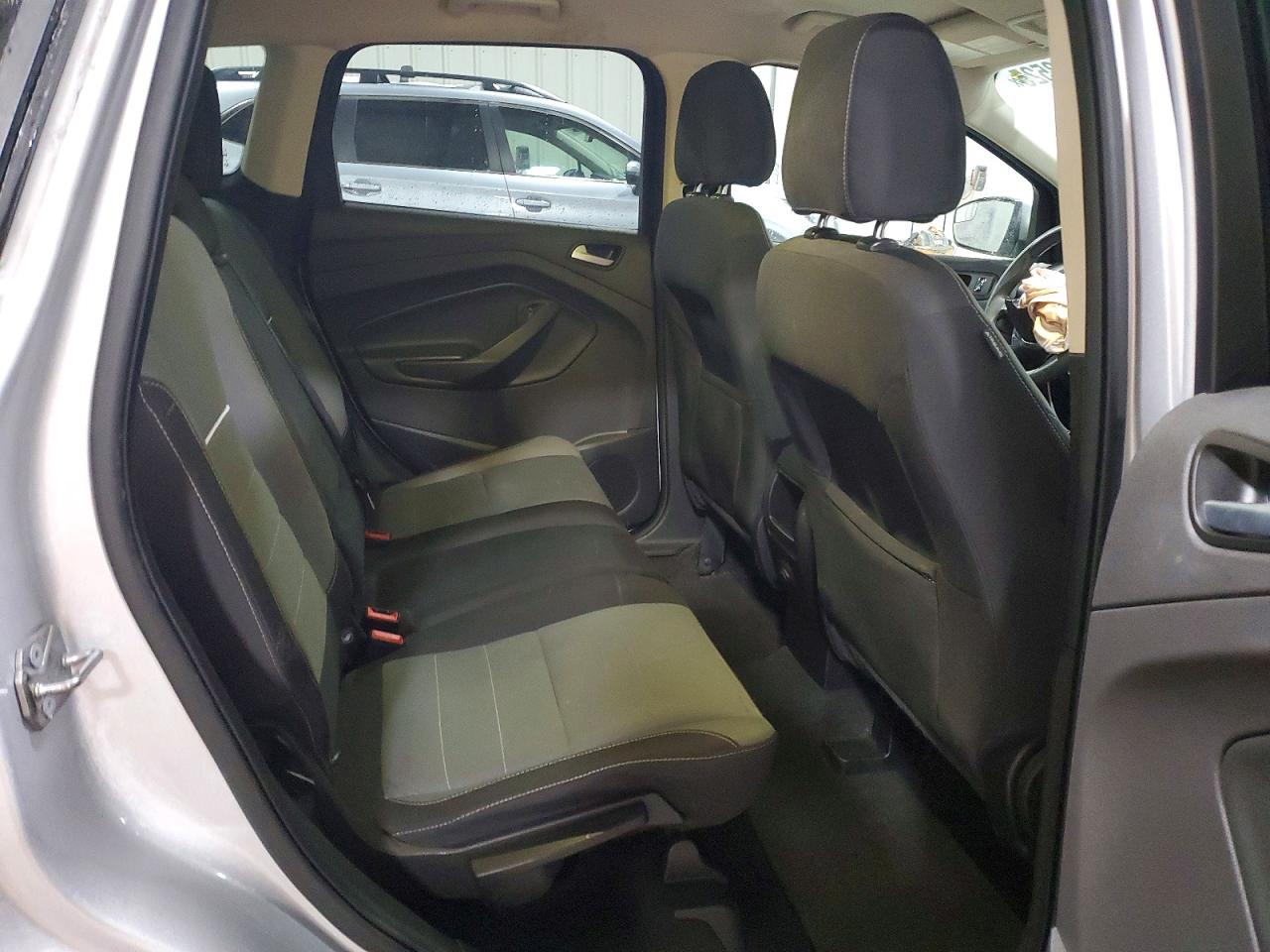 2015 FORD ESCAPE SE photo 11