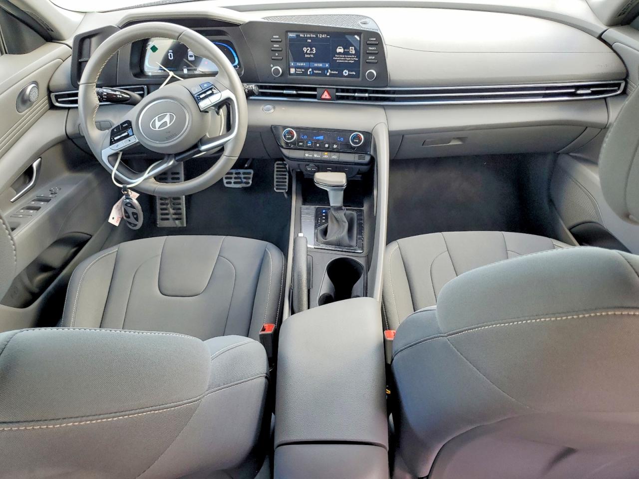 2025 HYUNDAI ELANTRA SEL SPORT photo 8