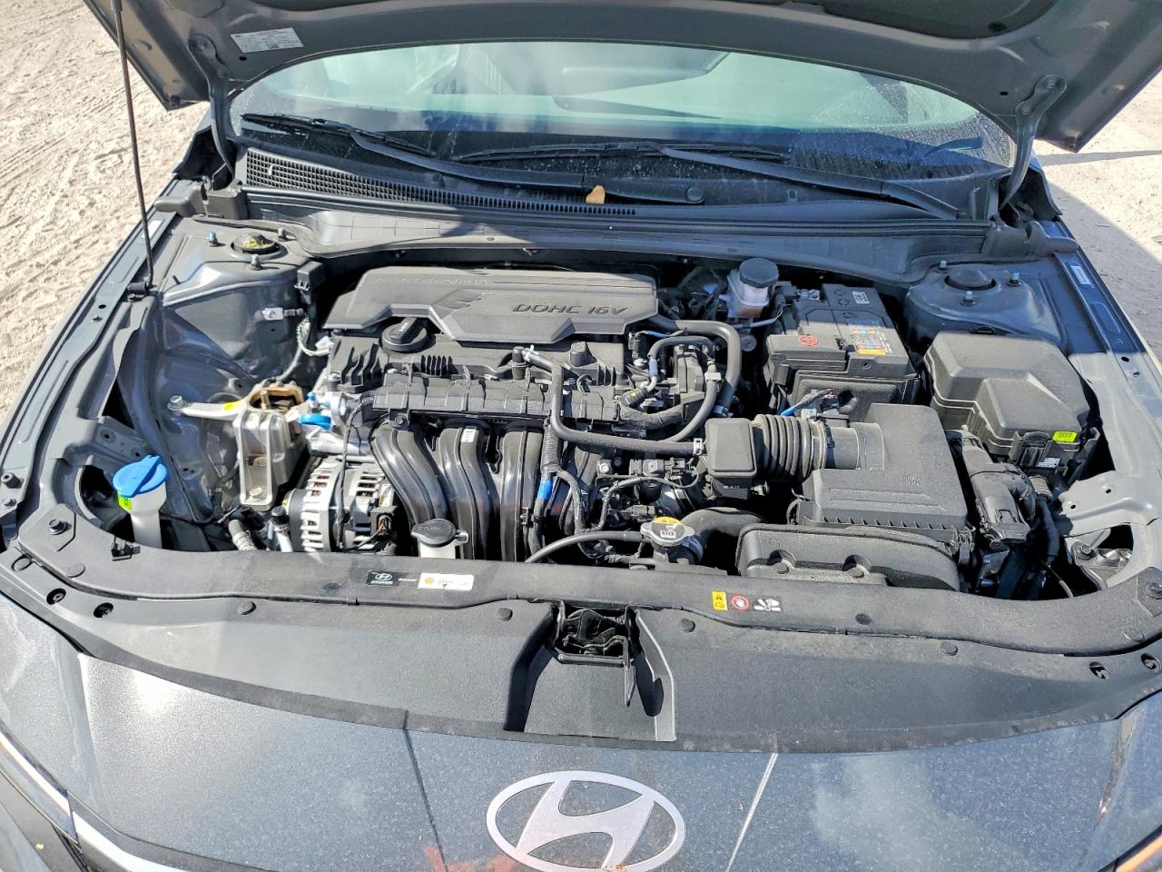 2025 HYUNDAI ELANTRA SEL SPORT photo 11