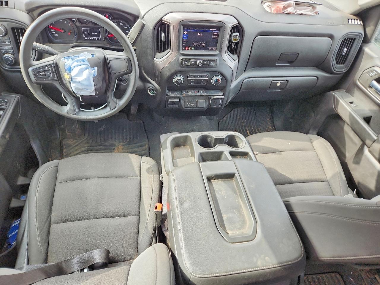 2024 CHEVROLET SILVERADO K1500 CUSTOM photo 8