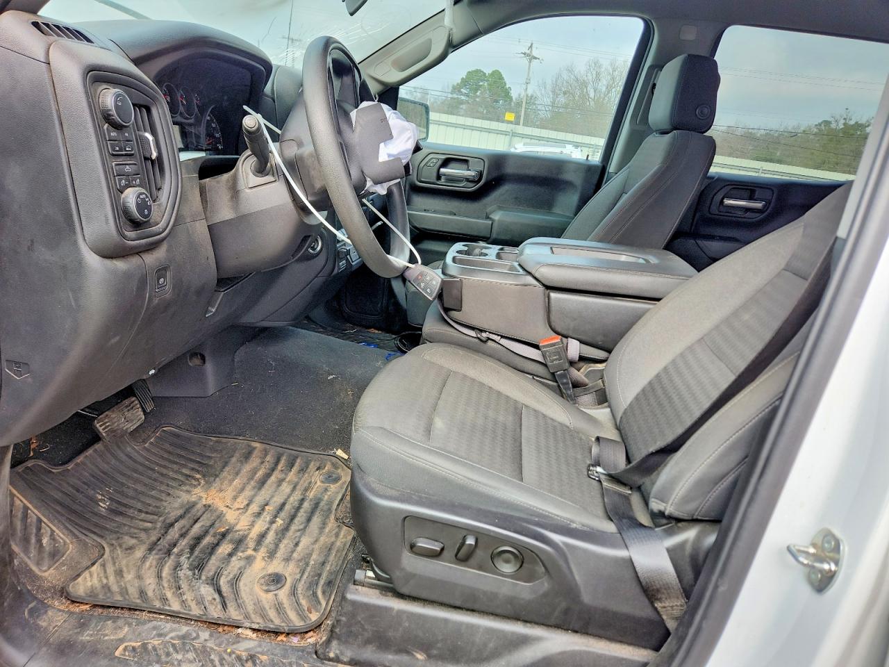 2024 CHEVROLET SILVERADO K1500 CUSTOM photo 7