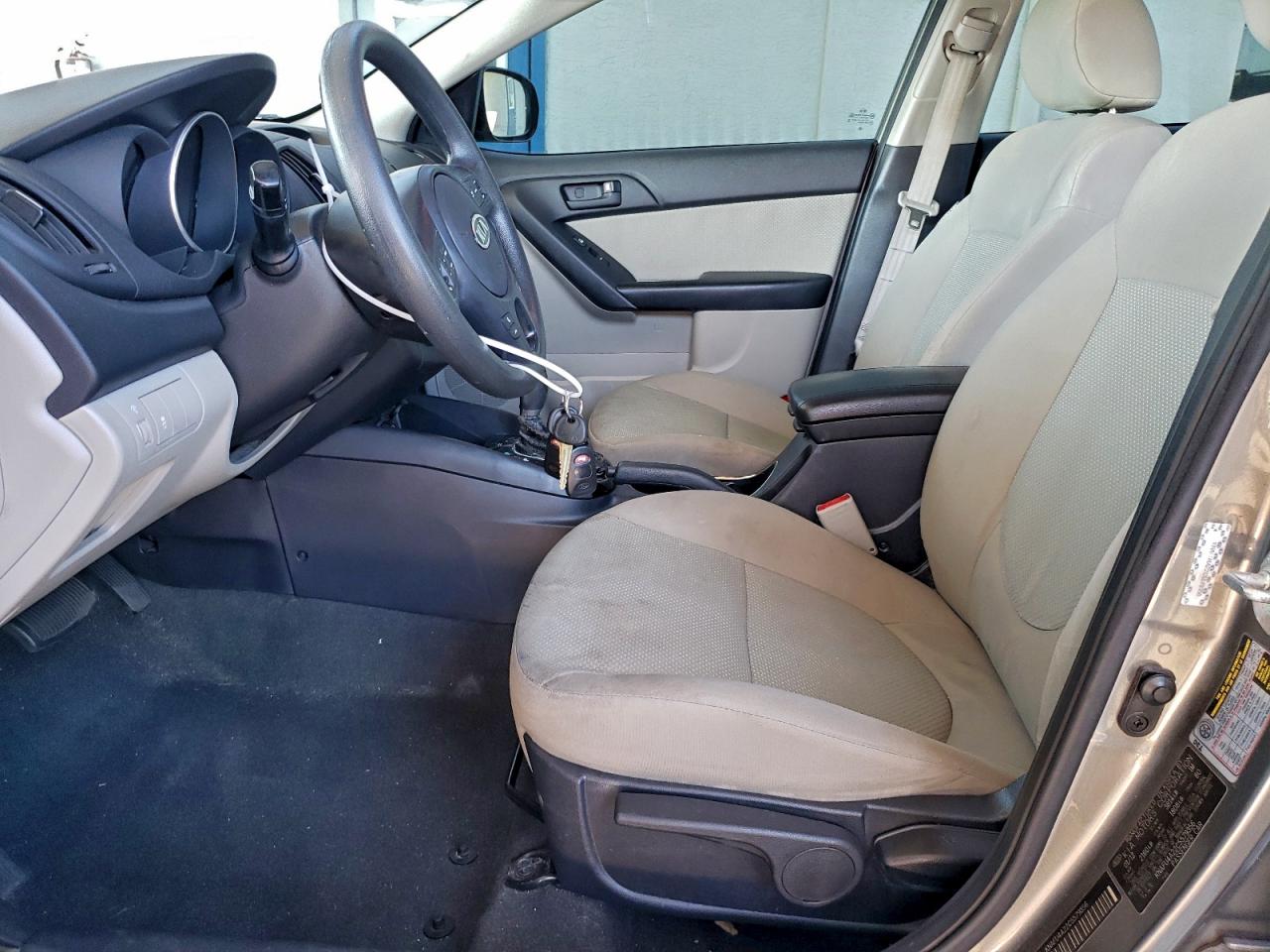 2012 KIA FORTE EX photo 7