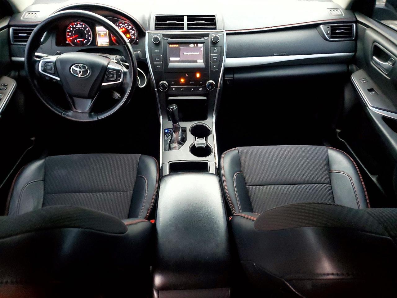 2016 TOYOTA CAMRY LE photo 8