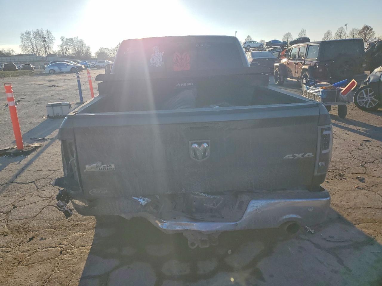 2016 RAM 1500 SLT photo 6