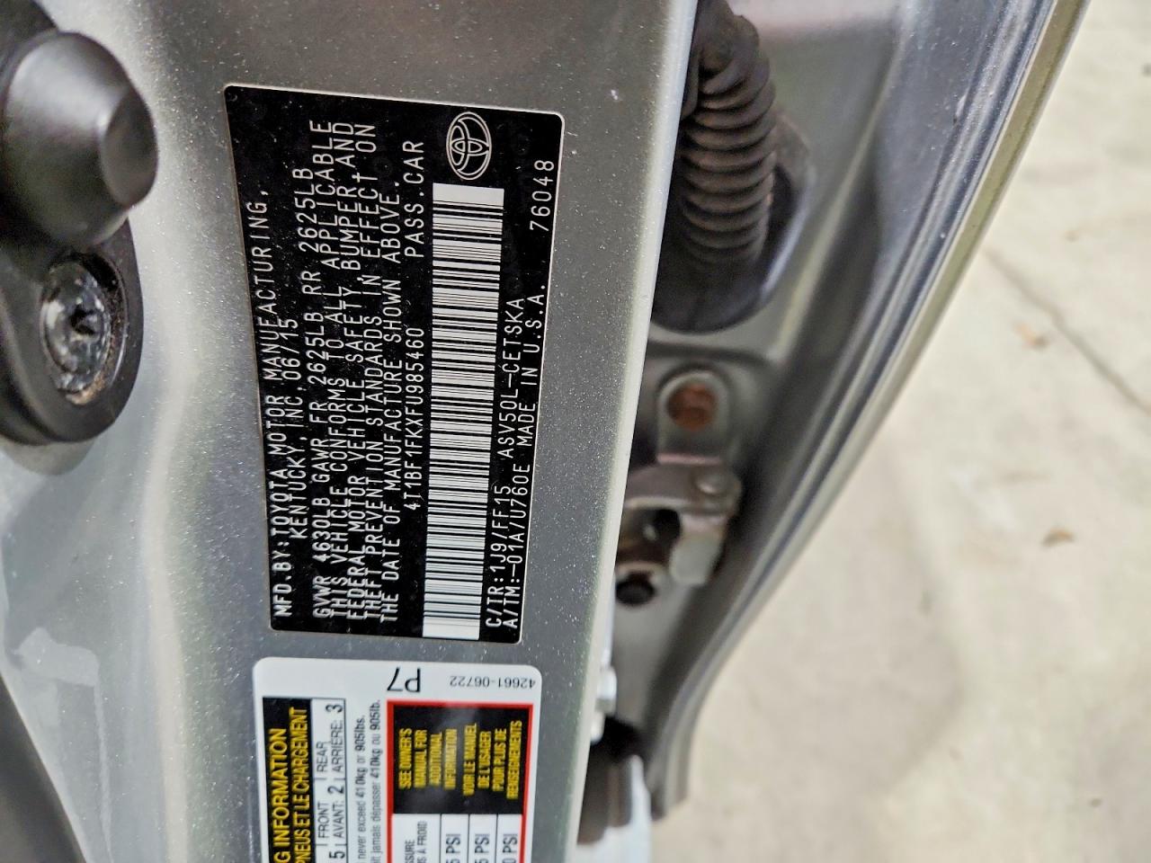 2015 TOYOTA CAMRY LE photo 12