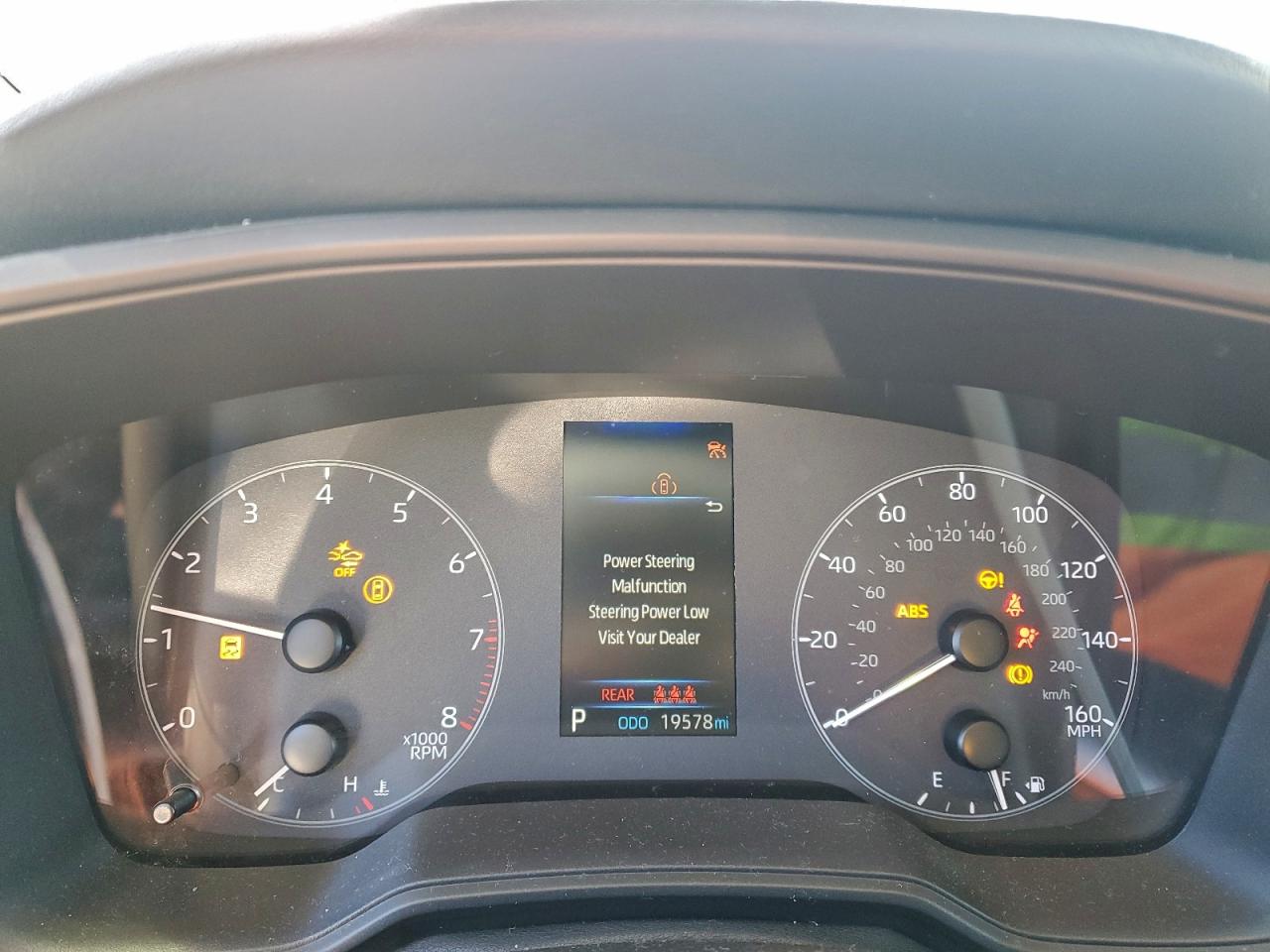 2024 TOYOTA COROLLA LE photo 9