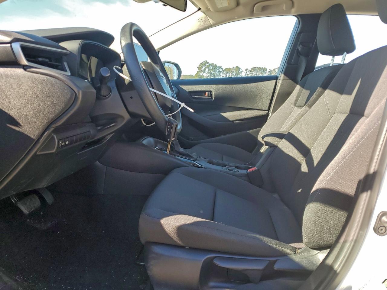 2024 TOYOTA COROLLA LE photo 7