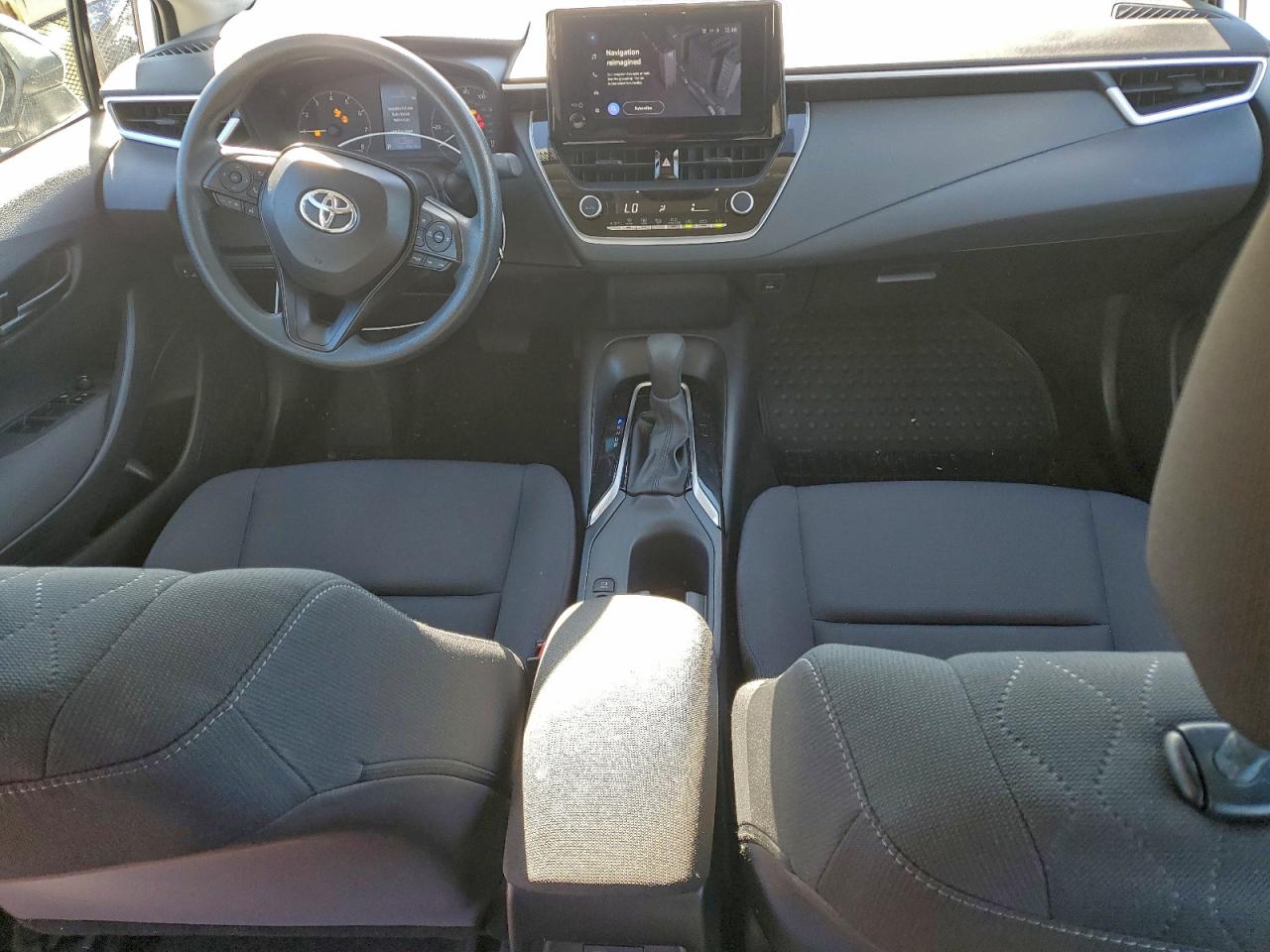 2024 TOYOTA COROLLA LE photo 8