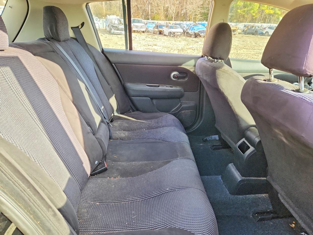2012 NISSAN VERSA photo 10