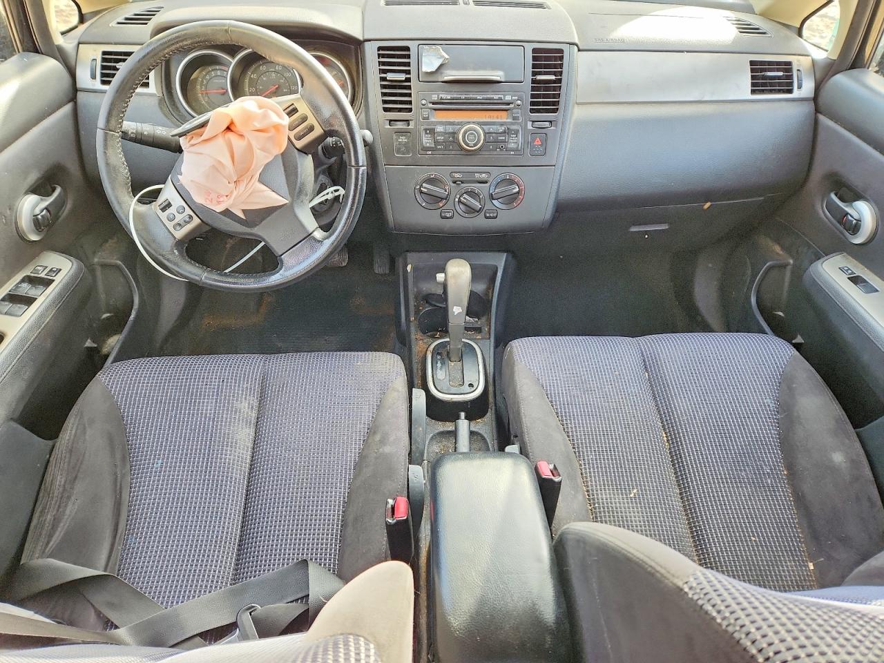 2012 NISSAN VERSA photo 8
