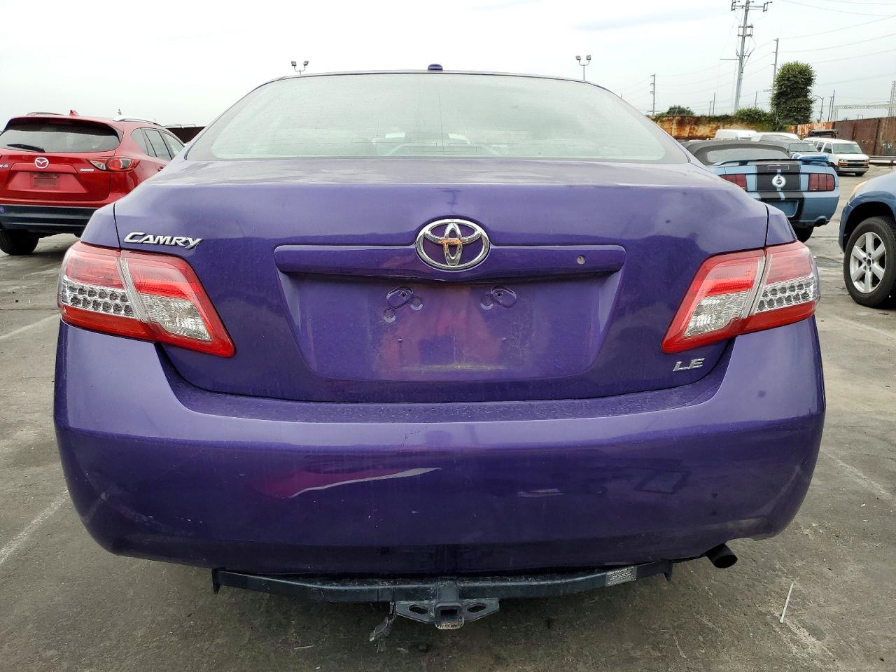 2010 TOYOTA CAMRY BASE photo 6