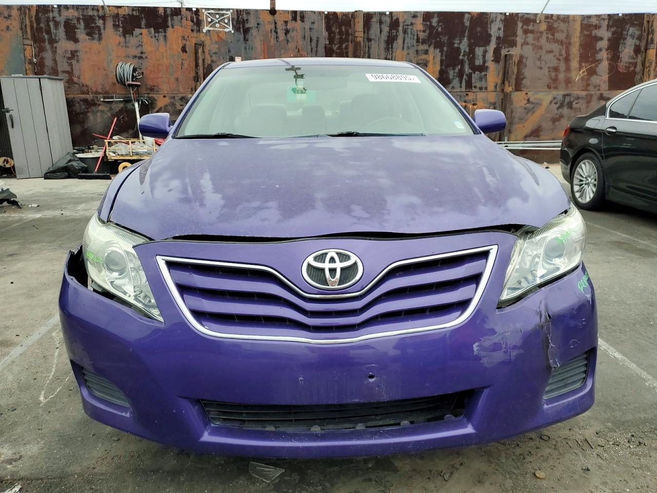 2010 TOYOTA CAMRY BASE photo 5