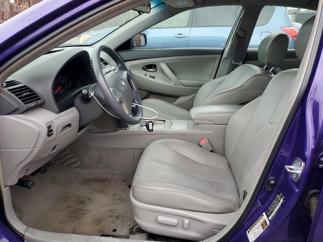 2010 TOYOTA CAMRY BASE photo 7