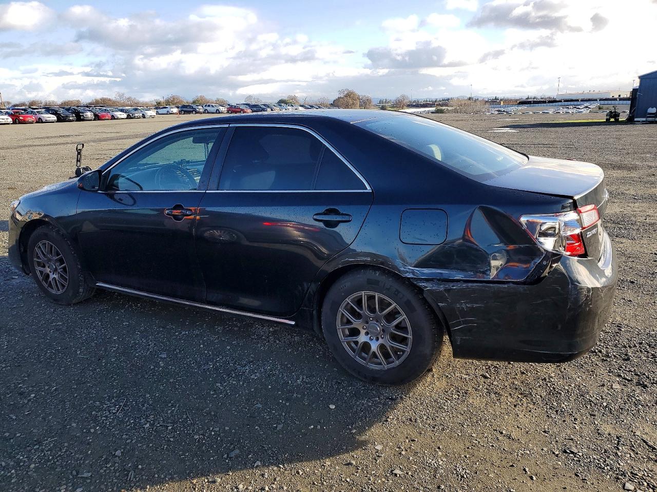 2014 TOYOTA CAMRY L photo 2
