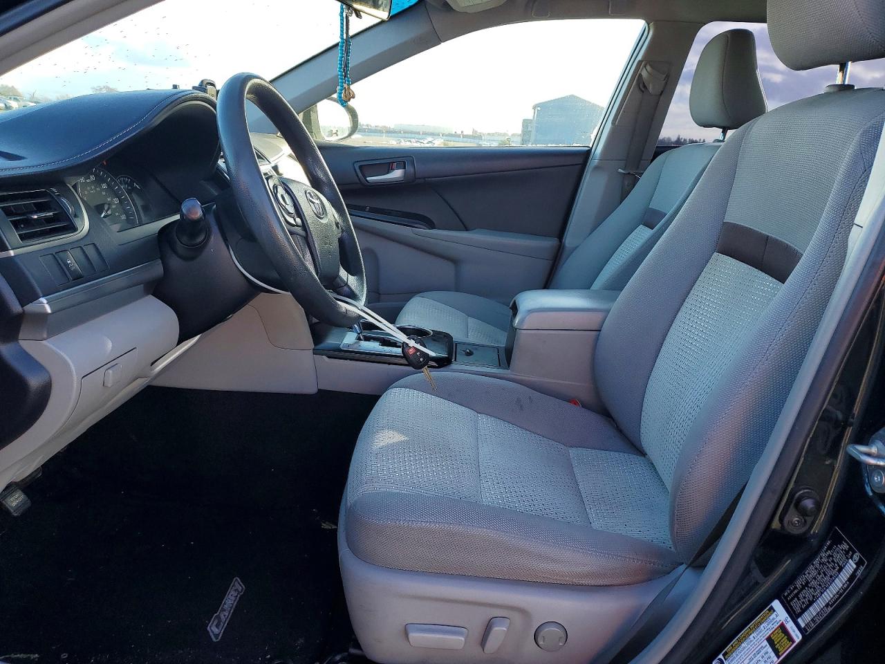 2014 TOYOTA CAMRY L photo 7