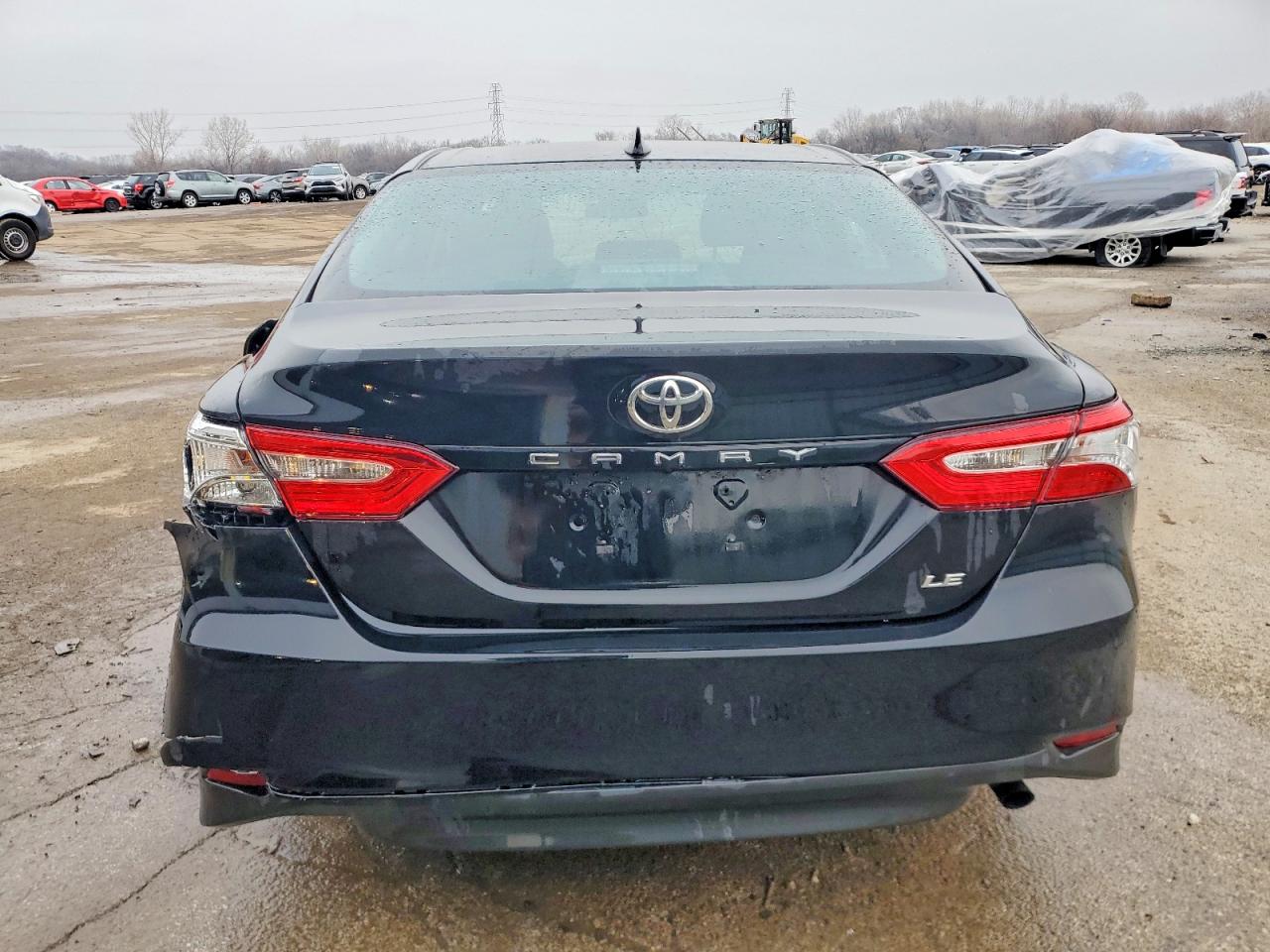 2020 TOYOTA CAMRY LE photo 6