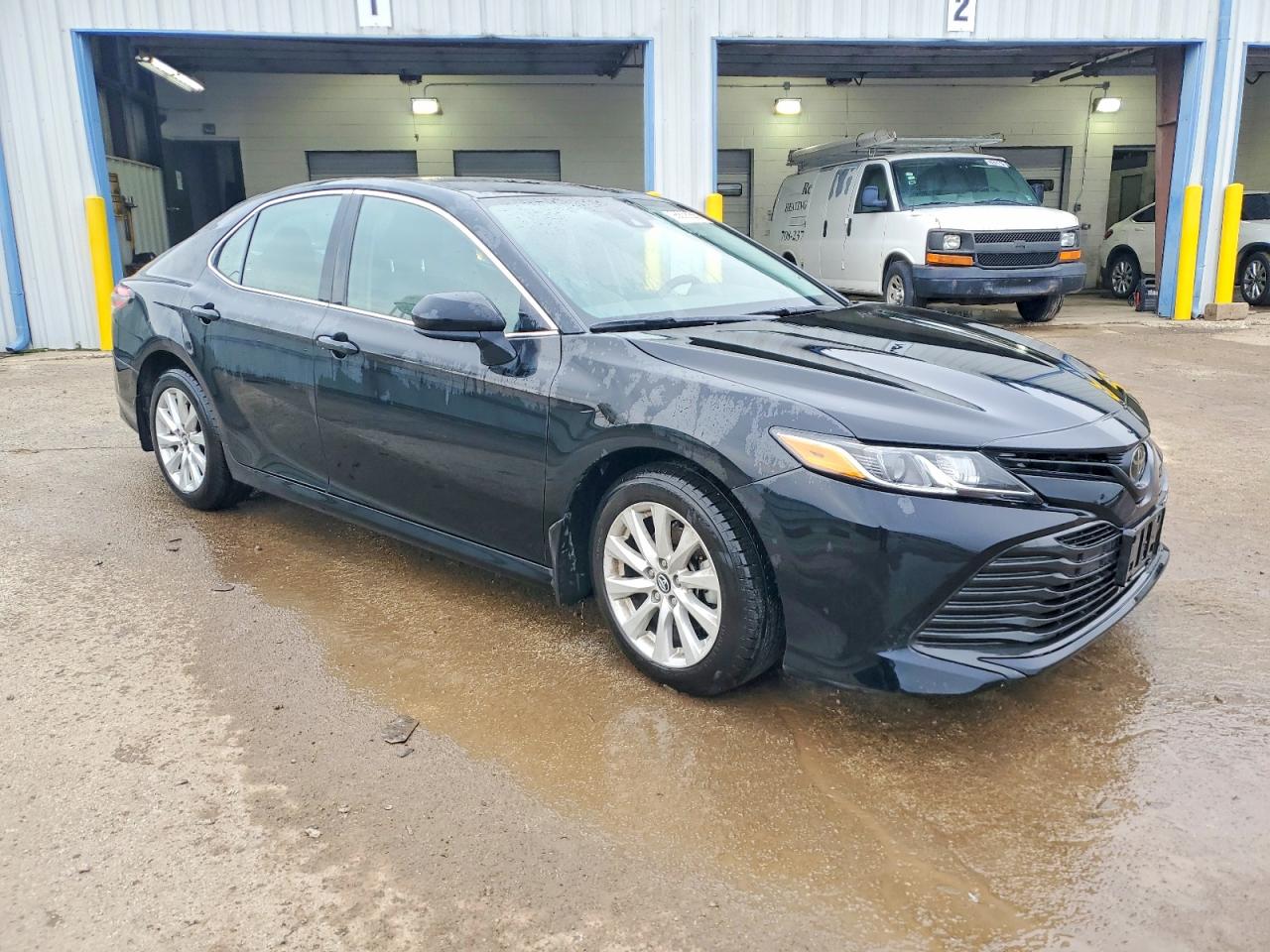 2020 TOYOTA CAMRY LE photo 4