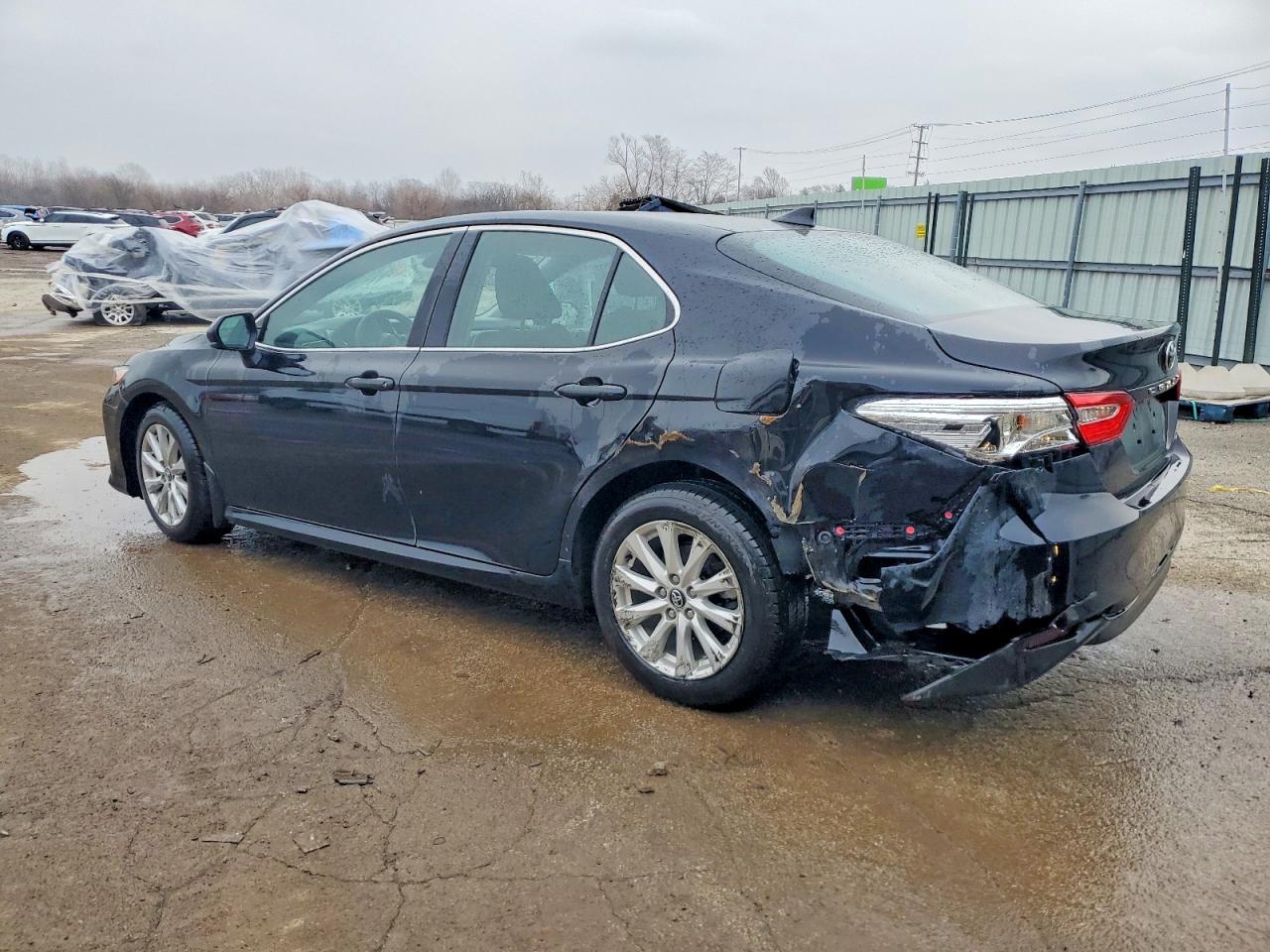 2020 TOYOTA CAMRY LE photo 2