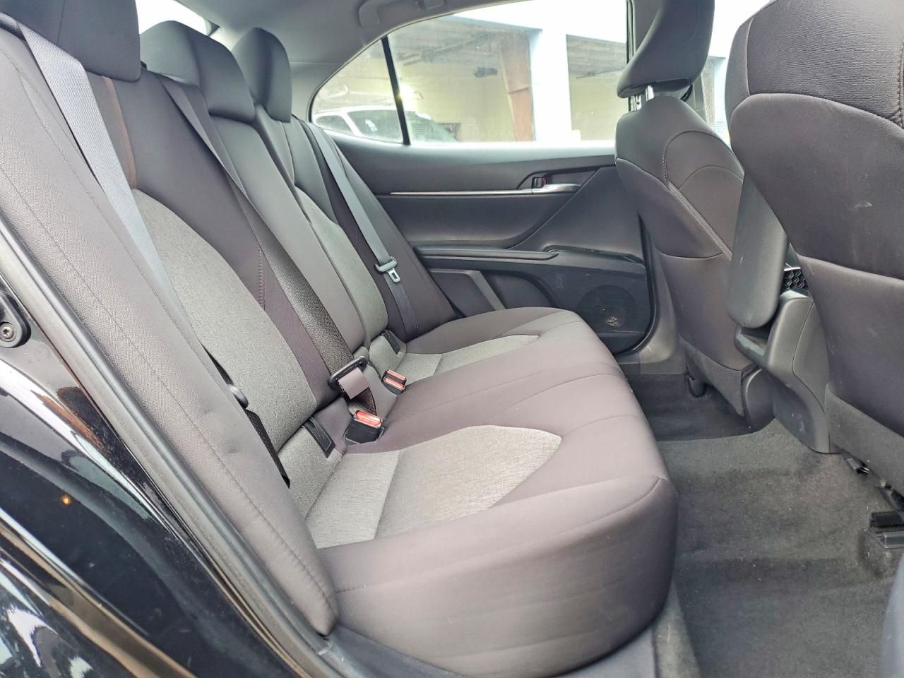 2020 TOYOTA CAMRY LE photo 10