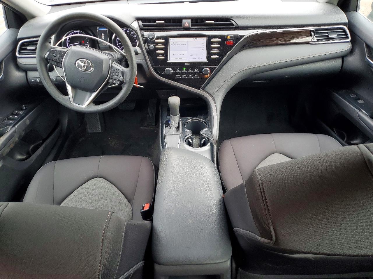 2020 TOYOTA CAMRY LE photo 8