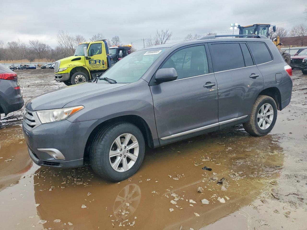2011 TOYOTA HIGHLANDER