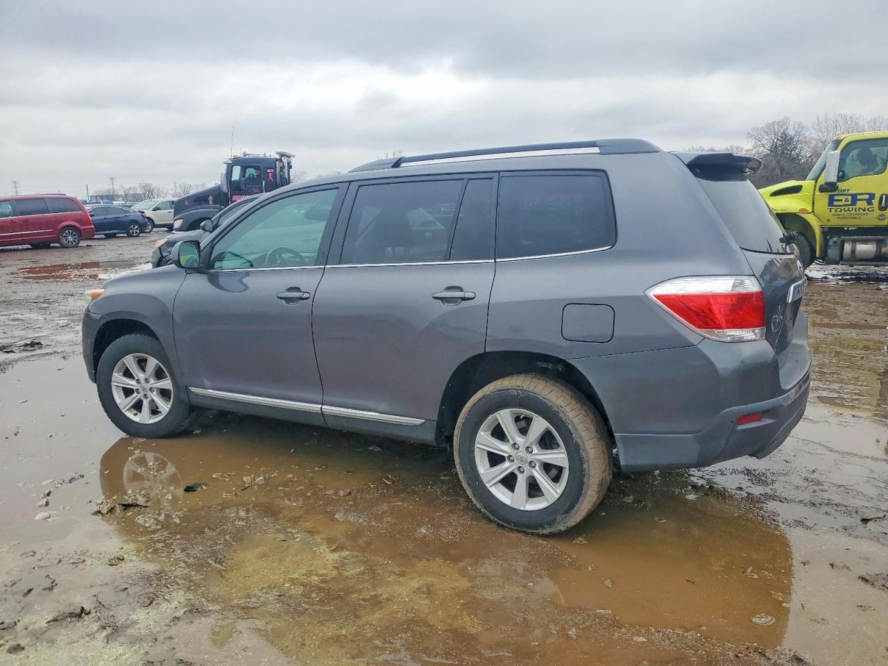 2011 TOYOTA HIGHLANDER BASE photo 3