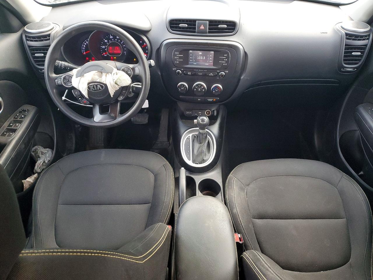 2016 KIA SOUL + photo 8