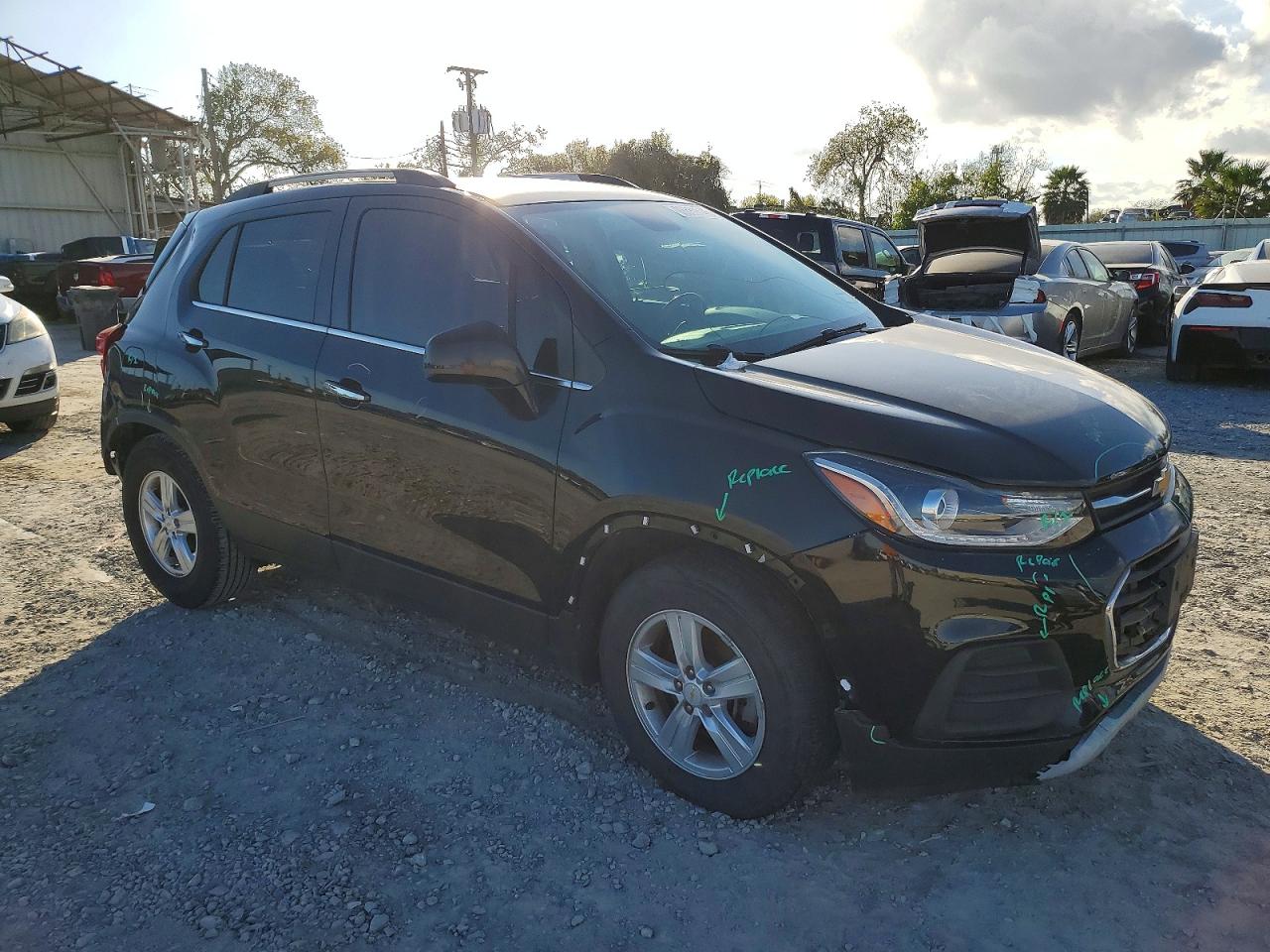 2019 CHEVROLET TRAX 1LT photo 4