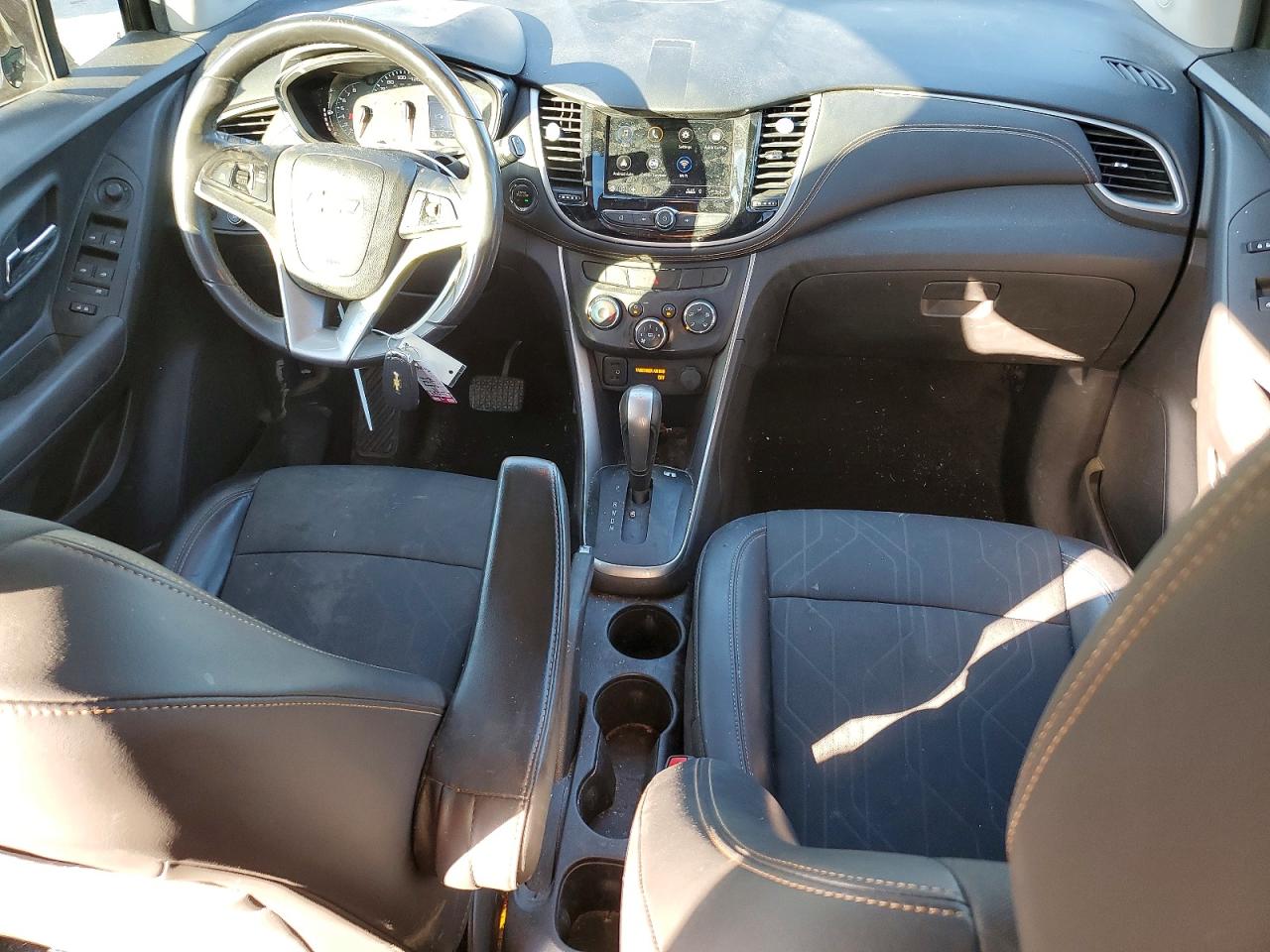 2019 CHEVROLET TRAX 1LT photo 8