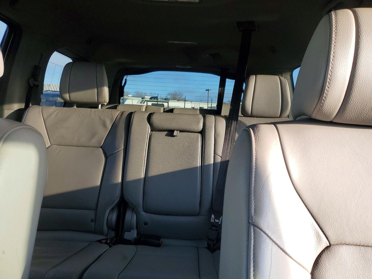 2012 HONDA PILOT EXL photo 10