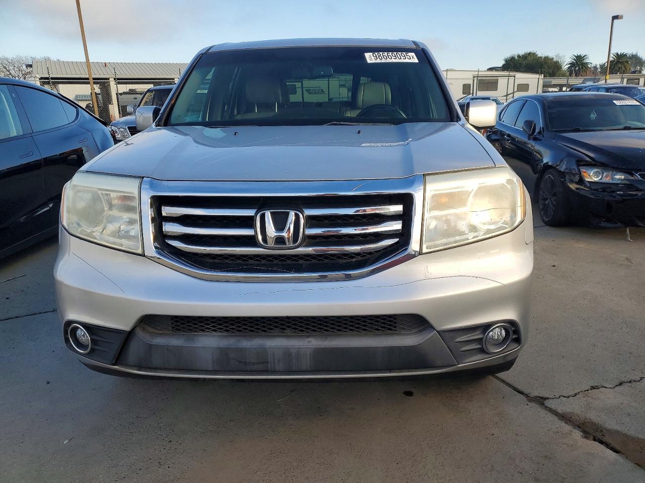 2012 HONDA PILOT EXL photo 5