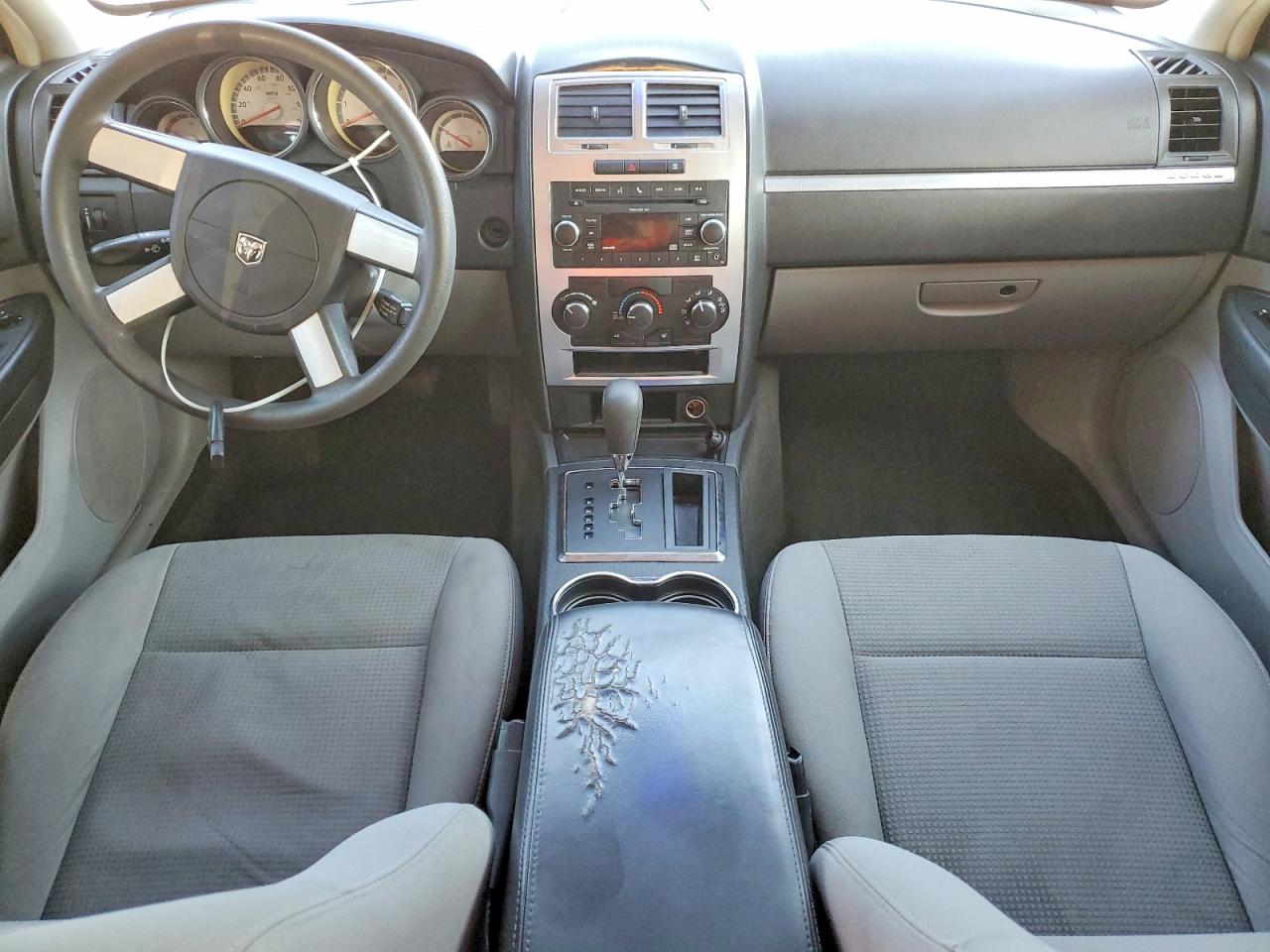 2010 DODGE CHARGER SXT photo 8
