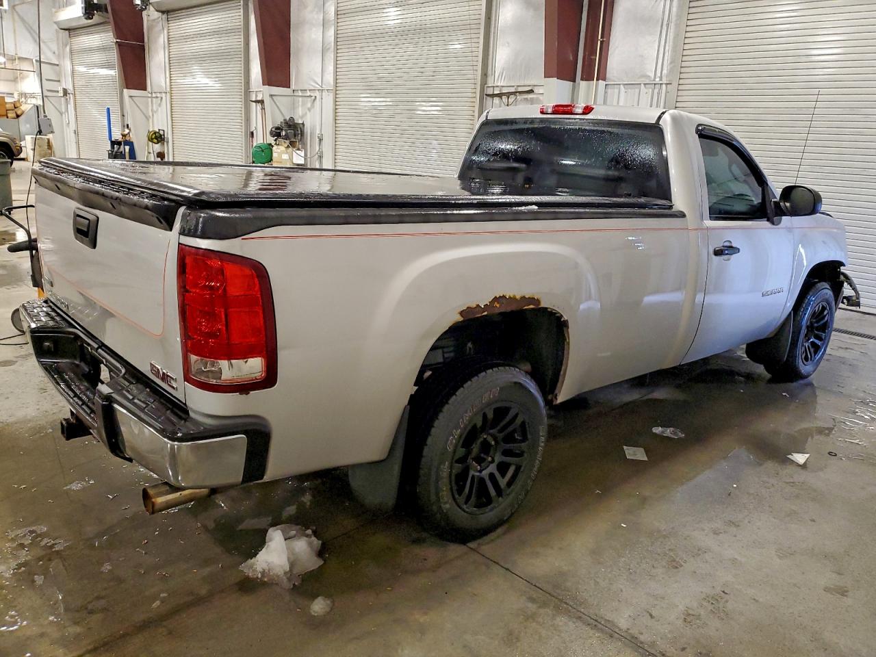 2010 GMC SIERRA C1500 photo 3